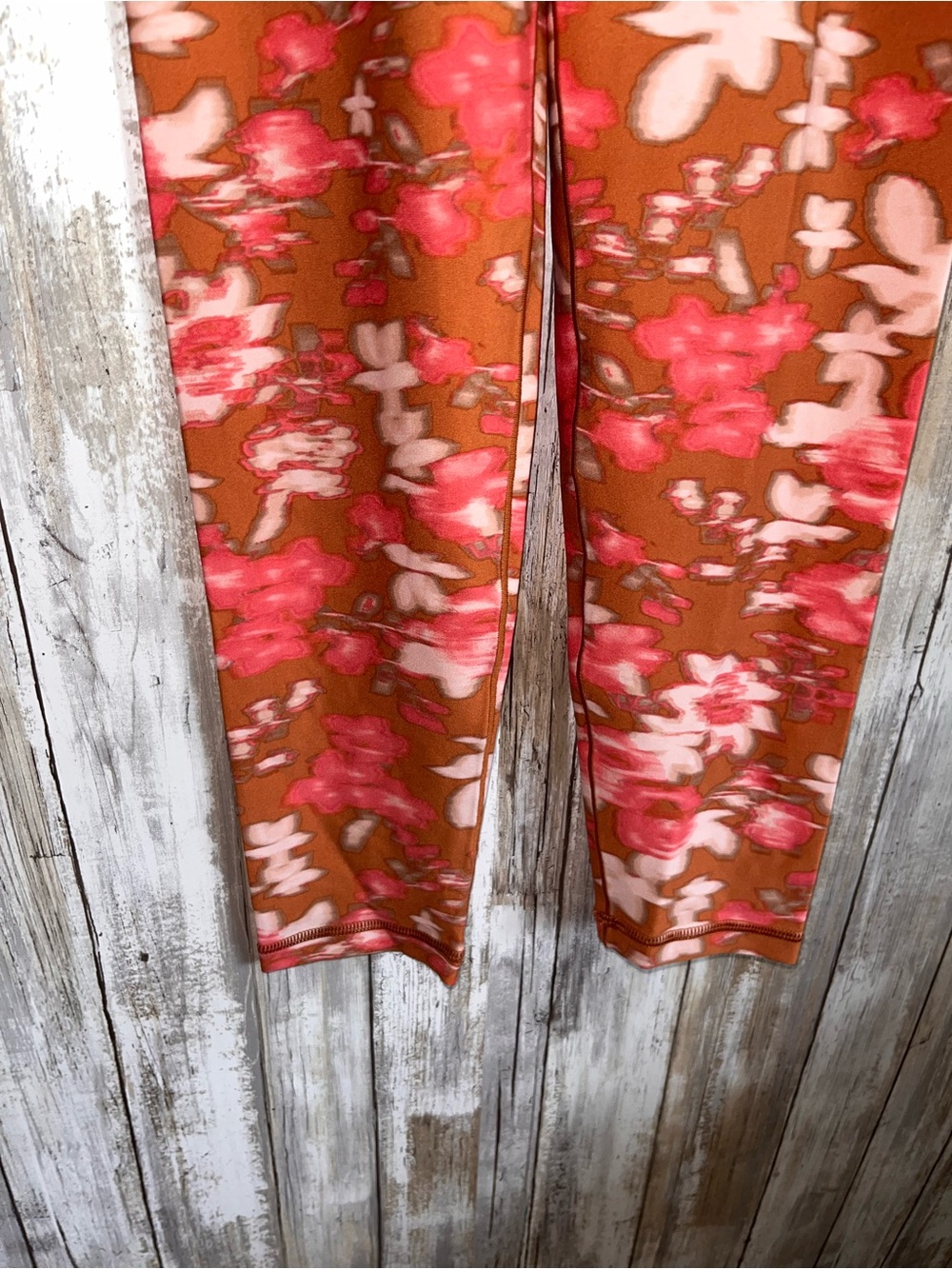 NWT Aerie OFFLINE Real Me Crossover 7/8 Leggings Floral Brown Pink M - Picture 4 of 6
